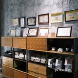 这是一家开业还不到一年的新店，却吸引了无比多