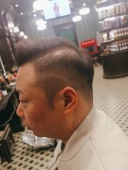 -海文先生国潮烫染男士理发馆