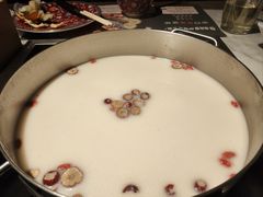 -尚尚仙·酸汤猪手·猪肚鸡火锅(华联万柳购物中心店)