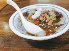 -黑白电视长沙小吃(悦汇城店)