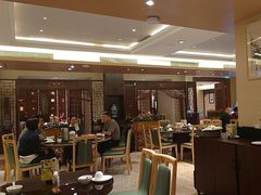 -广州中心皇冠假日酒店·百粤楼