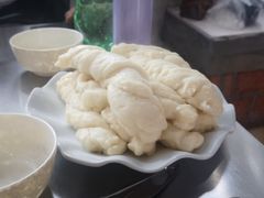 -粘豆包柴火铁锅炖