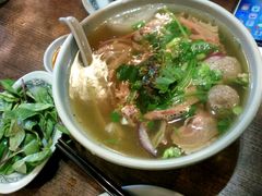 -大头虾越式风味餐厅(光明广场店)