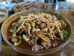 -一品红烧鸭特色川菜(三岔湖店)