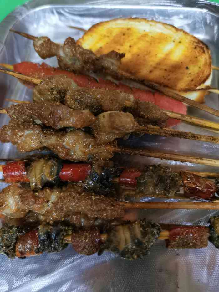 老崔烧烤-"适合朋友小聚,价格不高.环境也还干净,当."-大众点评移动版