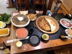 -沸炉重庆老火锅(军事博物馆店)