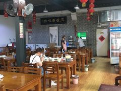 大堂-三居鲁味坊黄焖鸡(山大路店)