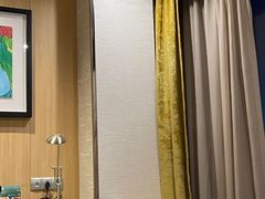 -上海虹桥西郊假日酒店