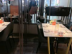 -阿瓦山寨·湘菜现炒·剁椒鱼头王(咸阳总店)
