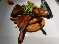 -穹六人间 people 6(岳阳路店)