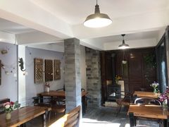 -蓝壁虎咖啡酒馆