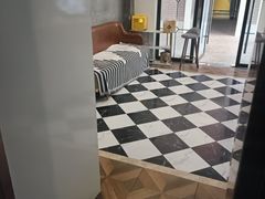 -上海泊客小栈(虹桥娄山关路地铁站店)
