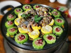 -三亚火车头万人海鲜广场