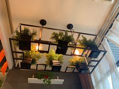 -愉肴麻辣香锅(中山路店)