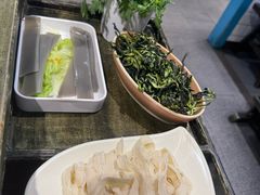 -宽板凳老灶火锅(台湾街店)