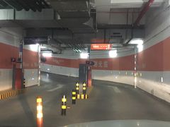 -万象城-停车场