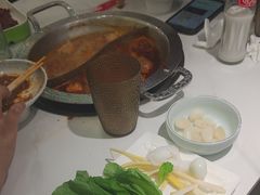 -嘎琉鲜切牛肉自助火锅