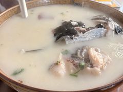奶汤鱼头-美顺香食府鱼头老店(雪野湖店)