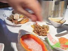 -领鲜活海鲜榴莲自助火锅(东门店)