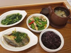 -雪梅月子中心(华侨城店)