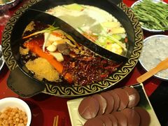 -重庆三峡火锅城(梅林店)
