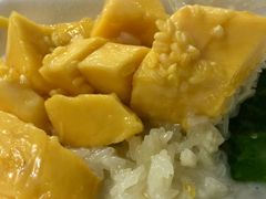 -芒果糯米饭摊子