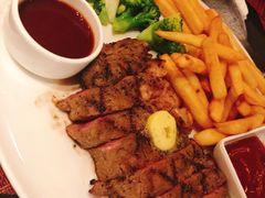 -WOLFGANG PUCK KITCHEN & BAR(迪士尼小镇店)