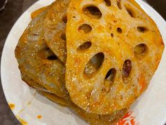 -爆炸头阿姨小四川正宗川味小吃(无任何分店)