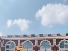 -房地产交易中心-停车场