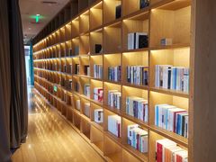 -蔚来中心(北京中关村店)