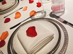 -Mogul Eatery·大亨餐酒馆