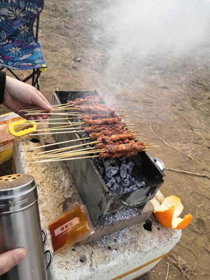 蟹岛老马场烧烤区-"我们来的那天就我们一桌,食材是我自己从牛.