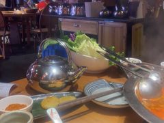 -野山舂·贵州现舂酸汤火锅(鸿通城店)