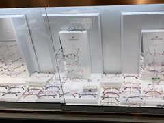 -宏宇眼镜蔡司依视路折扣店(兆佳眼镜城店)