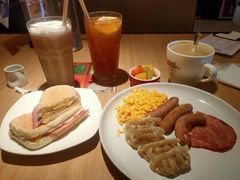 -必胜客(机场路店)