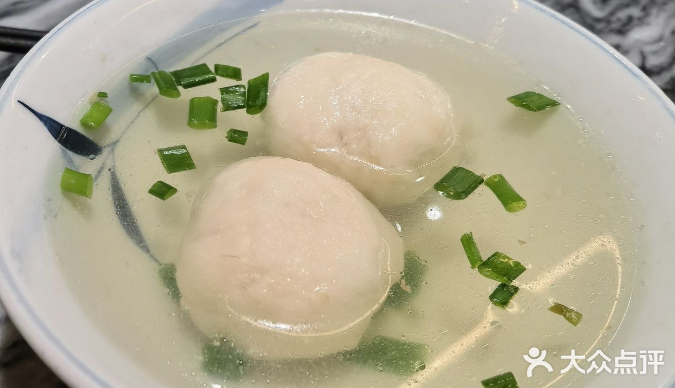 二楼自助点餐，饭菜都是不错的，价格也比较合理