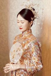 -觅白婚纱礼服馆