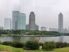 -万绿园