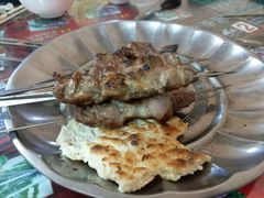 -烤肉小伙烤肉店