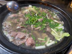 混烫汤锅-乐山食古香跷脚牛肉