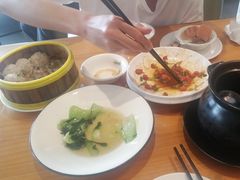 -莲餐厅·湖北菜·潜江小龙虾店(愚园路店)
