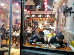 -爆炸头阿姨小四川正宗川味小吃(无任何分店)