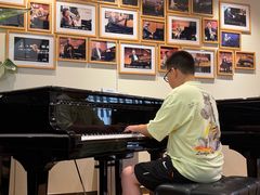 -柏斯音乐艺术中心·钢琴·吉他(上音店)