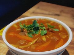 香滑咖喱牛腩煲-长勺子东南亚(街道口店)