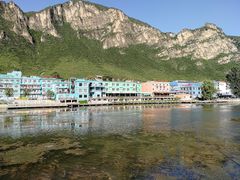 -百里峡七彩艺术小镇