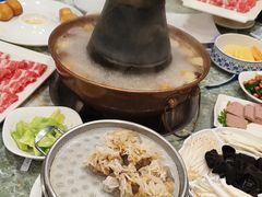 -楼外楼大刀肉传统火锅(西安大路店)