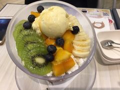 -满记甜品(巴黎春天宝山店)