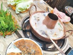丽江粑粑-香香腊排骨.野生菌火塘总店(束河店)
