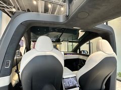 -TESLA 特斯拉(上海太古汇体验店)
