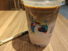 拿铁-瑞幸咖啡(广东外经贸大厦店)